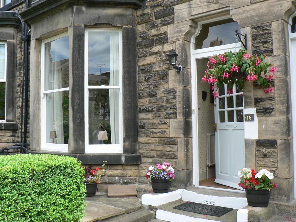 16 Franklin Bijou Boutique Bed and Breakfast Harrogate Exterior foto